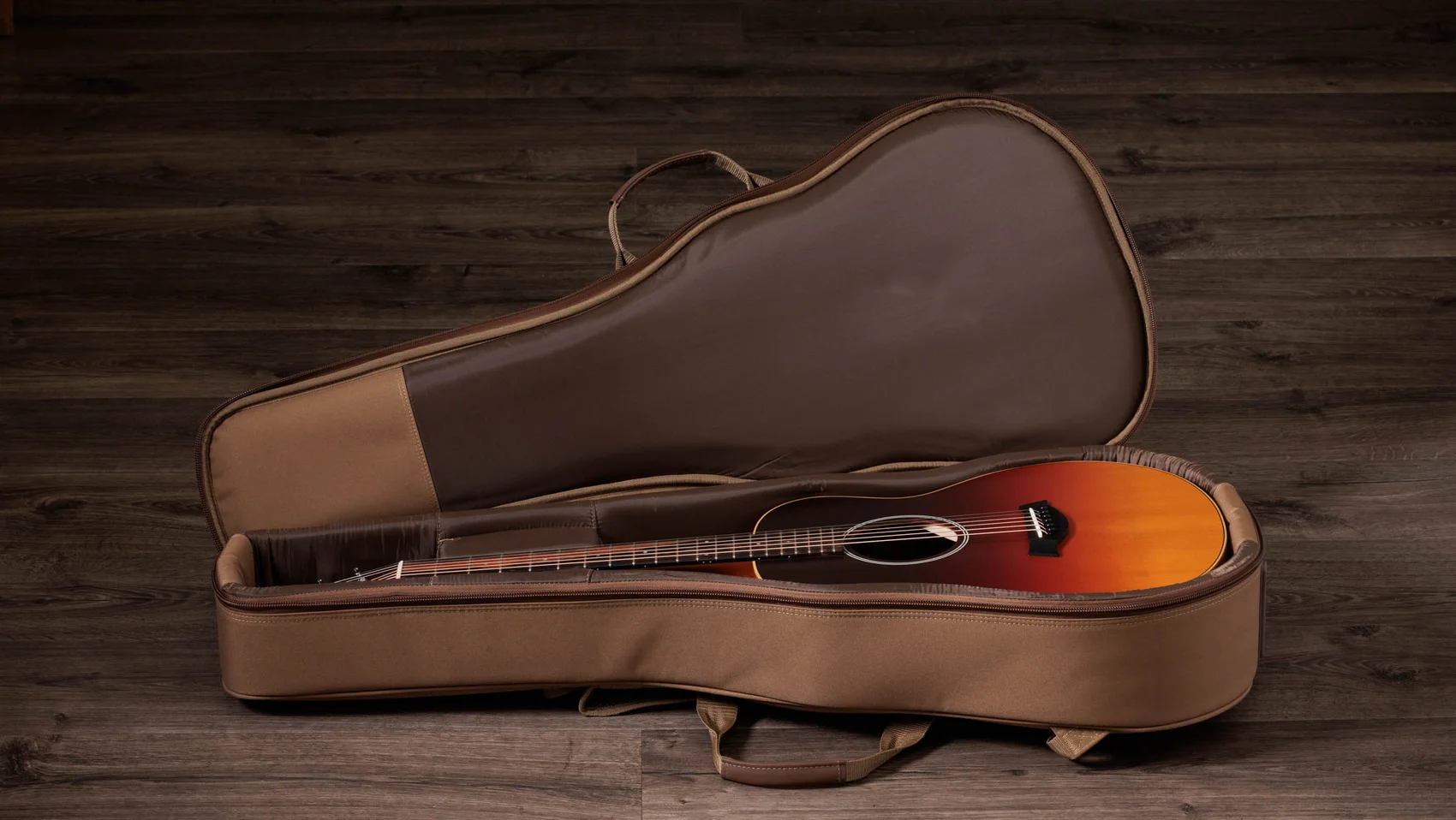ギター Taylar GSmini GS Mini-e Special Edition, Sunset Fade Layered Sapele Acoustic
